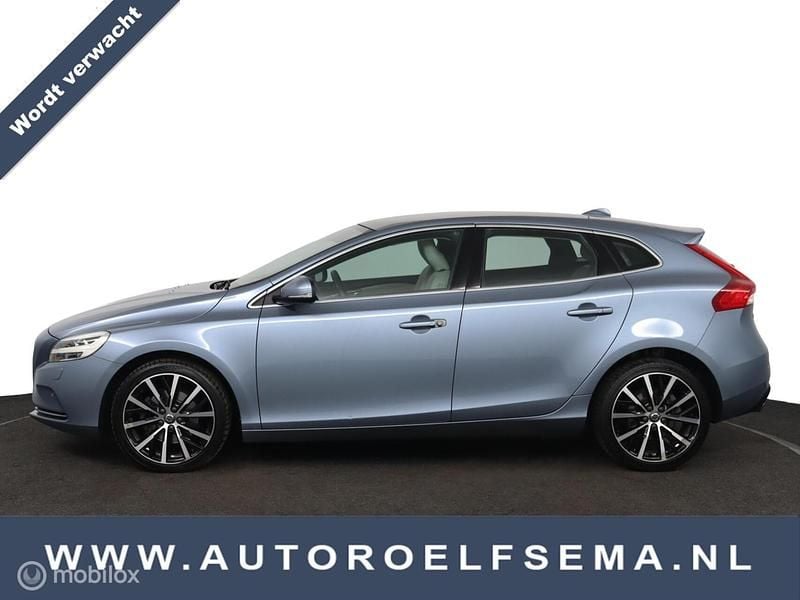 Occasion Volvo V40 191 PK (140 kW) 2016 Blauw (metallic) Hatchback
