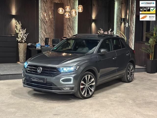 Grijs Gebruikt 2020 VW T-Roc R-line SUV | € 29.999 (Duur) - Afbeelding 1/4