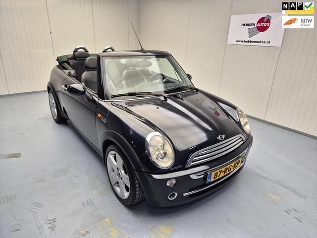 Zwart, metallic lak Gebruikt 2005 Mini Cooper Cabriolet Chili Cabriolet | € 3.340 (Goede deal) - Afbeelding 1/4