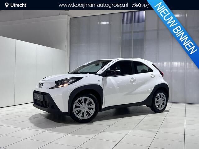 Overige Nieuw 2025 Toyota Aygo X Play SUV | € 19.850 - Afbeelding 1/4