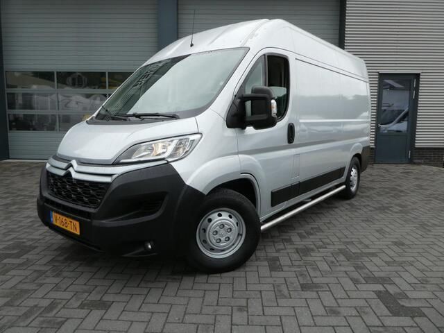 Grijs Gebruikt 2018 Citroën Jumper MPV | € 14.900 (Eerlijke prijs) - Afbeelding 1/4