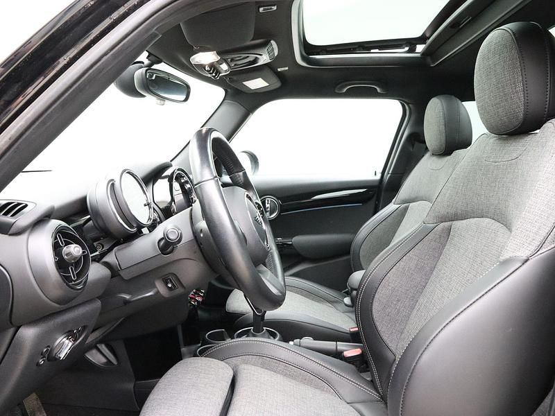 Occasion Mini Cooper Classic 136 PK (100 kW) 2022 Zwart Hatchback