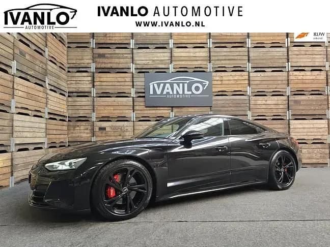 Grijs, metallic lak Gebruikt 2021 Audi e-tron GT quattro S-Line Sedan | € 54.850 - Afbeelding 1/4