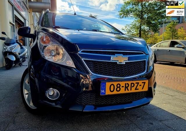 Zwart Gebruikt 2011 Chevrolet Spark LT Hatchback | € 3.995 (Eerlijke prijs) - Afbeelding 1/4