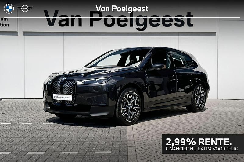 Sophistograu brillianteffect metallic (grijs metallic) Gebruikt 2022 BMW iX Executive SUV | € 44.900 (Eerlijke prijs) - Afbeelding 1/4