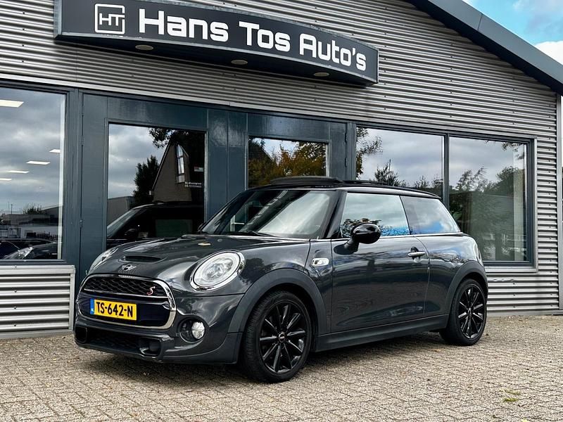 Grijs Gebruikt 2015 Mini Cooper S Business Hatchback | € 16.500 (Iets duurder) - Afbeelding 1/4