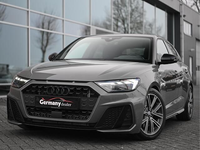 Grijs Gebruikt 2019 Audi A1 Sportback Ambiente Hatchback | € 29.949 (Iets duurder) - Afbeelding 1/4