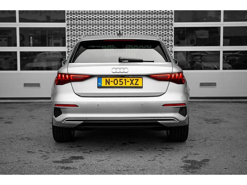 Occasion Audi A3 Sportback Business 150 PK (110 kW) 2021 Grijs Hatchback