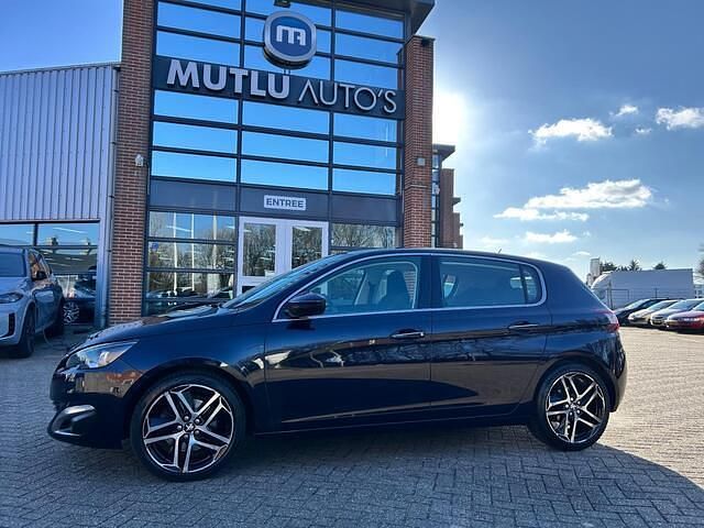 Occasion Peugeot 308 156 PK (114 kW) 2013 Paars Hatchback