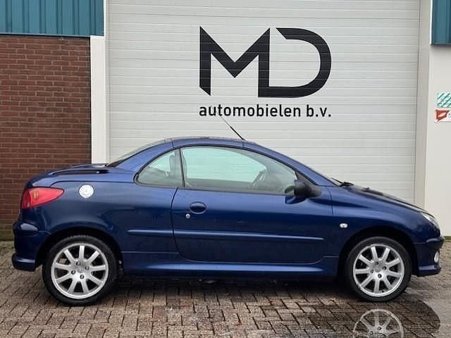Occasion Peugeot 206 109 PK (80 kW) 2005 Blauw Cabriolet