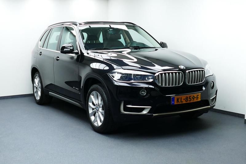 Zwart Occasion 2015 BMW X5 Executive SUV | € 26.444 - Afbeelding 1/4