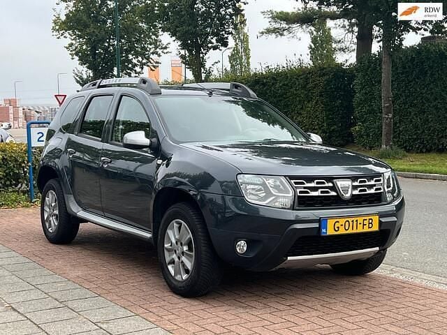 Grijs Gebruikt 2014 Dacia Duster Prestige SUV | € 6.850 (Goede deal) - Afbeelding 1/4