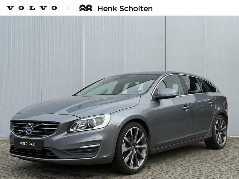 Grijs Gebruikt 2016 Volvo V60 Stationwagen | € 18.950 (Eerlijke prijs) - Afbeelding 1/4
