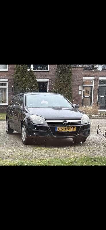 Zwart Gebruikt 2007 Opel Astra Business Hatchback | € 1.500 (Eerlijke prijs) - Afbeelding 1/3