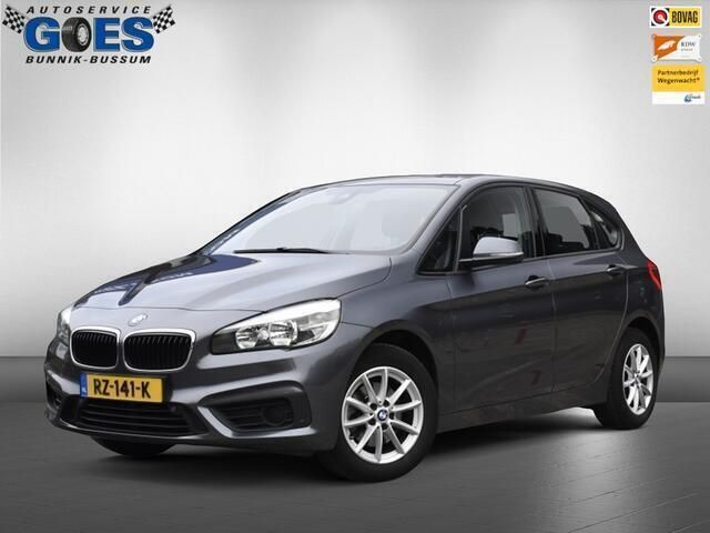 Grijs Gebruikt 2018 BMW 216 Basis MPV | € 14.440 (Eerlijke prijs) - Afbeelding 1/4