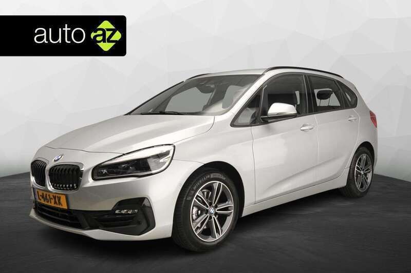 Grijs Gebruikt 2021 BMW 218 Active Tourer Sport Line MPV | € 27.900 (Eerlijke prijs) - Afbeelding 1/4