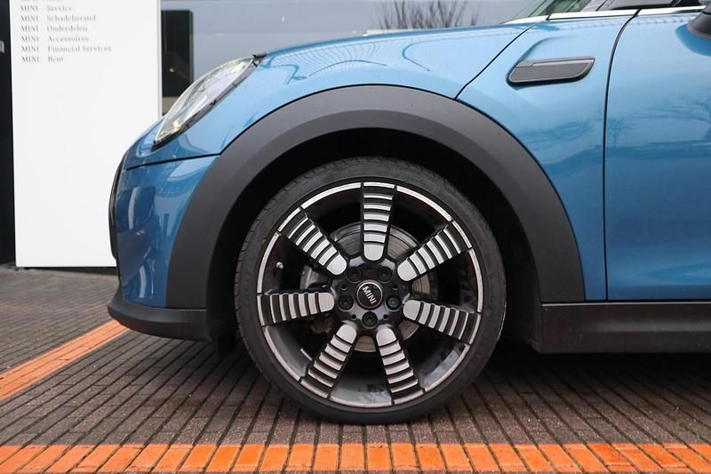 Occasion Mini Cooper Comfort 136 PK (100 kW) 2021 Blauw Hatchback