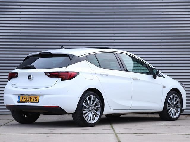 Occasion Opel Astra Business Elegance 146 PK (107 kW) 2021 Wit Hatchback