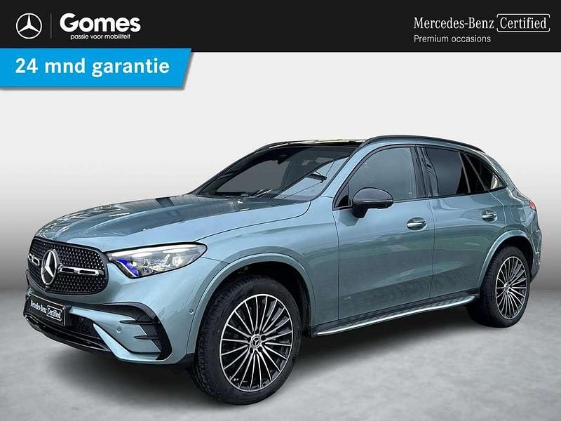 Groen Occasion 2025 Mercedes GLC300e AMG line SUV | € 68.950 (Goede deal) - Afbeelding 1/4