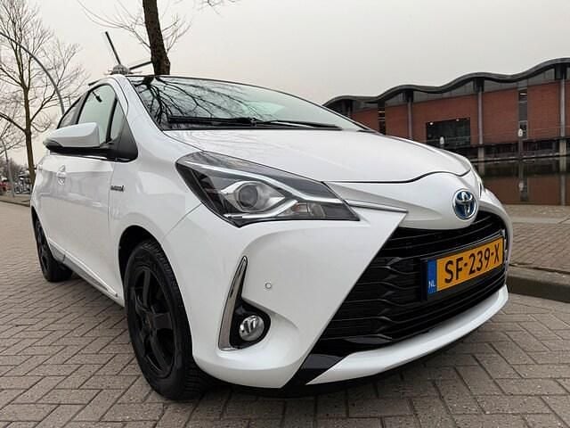Occasion Toyota Yaris Hybrid Premium 2018 Wit Hatchback