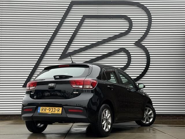 Occasion Kia Rio Air 101 PK (74 kW) 2018 Zwart Hatchback