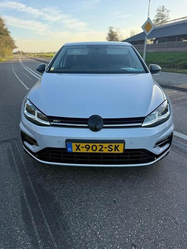 Gebruikt 2017 VW Golf VII R-line | € 10.750 (Super prijs) - Afbeelding 1/4