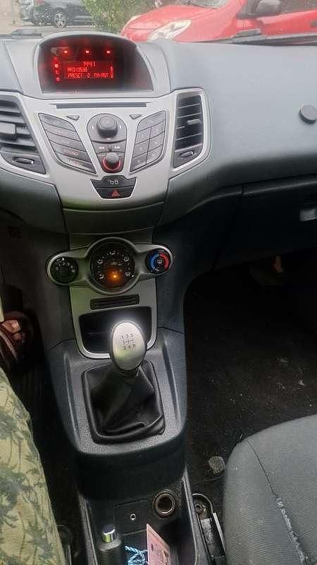 Zwart Gebruikt 2011 Ford Fiesta Limited Hatchback | € 2.000 (Super prijs) - Afbeelding 1/4