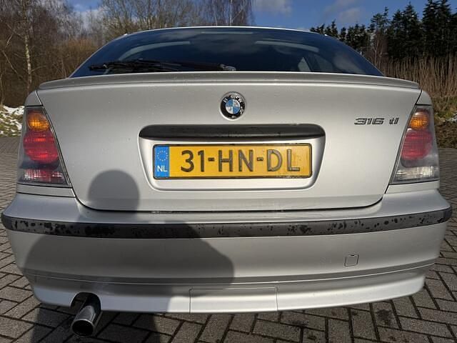 Occasion BMW 316 Compact Executive 116 PK (85 kW) 2001 Grijs (metallic) Hatchback