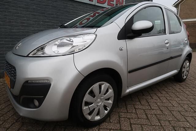 Occasion Peugeot 107 Active 68 PK (50 kW) 2014 Grijs Hatchback