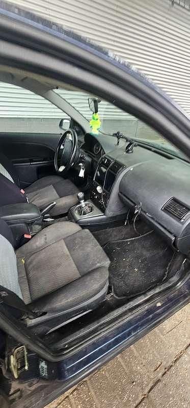 Blauw Gebruikt 2003 Ford Mondeo Collection Hatchback | € 600 (Goede deal) - Afbeelding 1/4