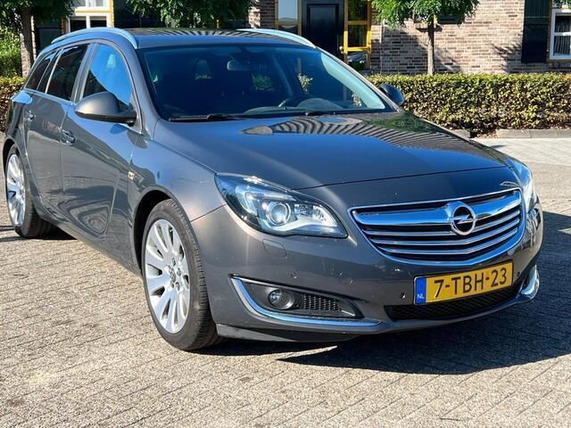 Grijs Gebruikt 2014 Opel Insignia Business Stationwagen | € 4.950 (Eerlijke prijs) - Afbeelding 1/4