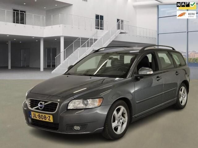 Grijs Gebruikt 2011 Volvo V50 Summum Stationwagen | € 3.450 (Eerlijke prijs) - Afbeelding 1/4