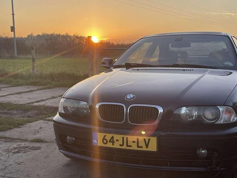 Gebruikt 2002 BMW 318 Executive Coupé | € 1.400 (Super prijs) - Afbeelding 1/2