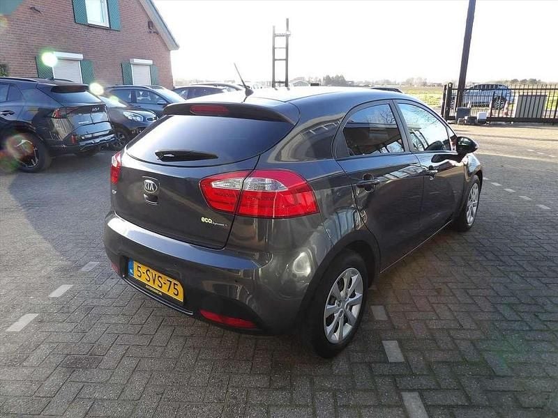 Occasion Kia Rio 86 PK (63 kW) 2013 Grijs (metallic) Hatchback
