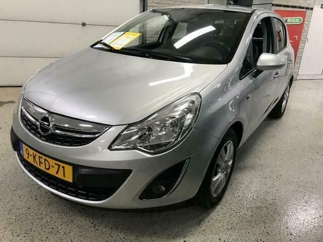 Occasion Opel Corsa Edition 83 PK (61 kW) 2013 Grijs Hatchback