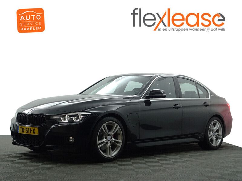 Zwart metallic Gebruikt 2018 BMW 330e Executive Sedan | € 21.900 (Eerlijke prijs) - Afbeelding 1/4