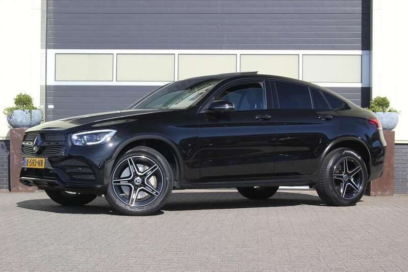 Zwart Gebruikt 2021 Mercedes GLC300 Business Coupé | € 47.900 (Eerlijke prijs) - Afbeelding 1/4
