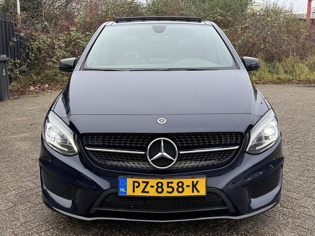 Occasion Mercedes B180 Ambition 122 PK (89 kW) 2017 Blauw MPV