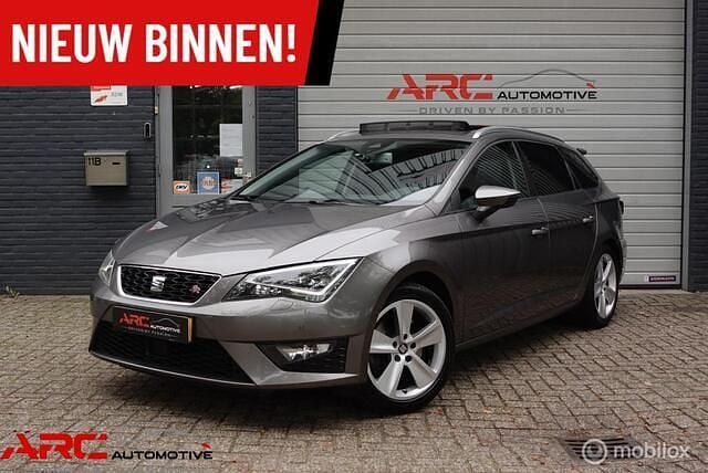Grijs Gebruikt 2014 Seat Leon ST Business Stationwagen | € 13.950 (Eerlijke prijs) - Afbeelding 1/4
