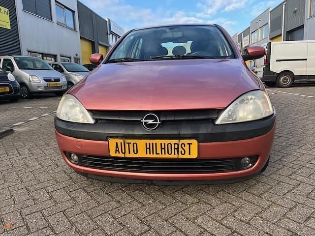 Occasion Opel Corsa Elegance 75 PK (55 kW) 2001 Rood Hatchback