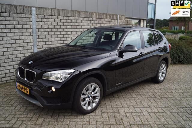 Zwart Gebruikt 2014 BMW X1 Executive SUV | € 15.950 (Eerlijke prijs) - Afbeelding 1/4