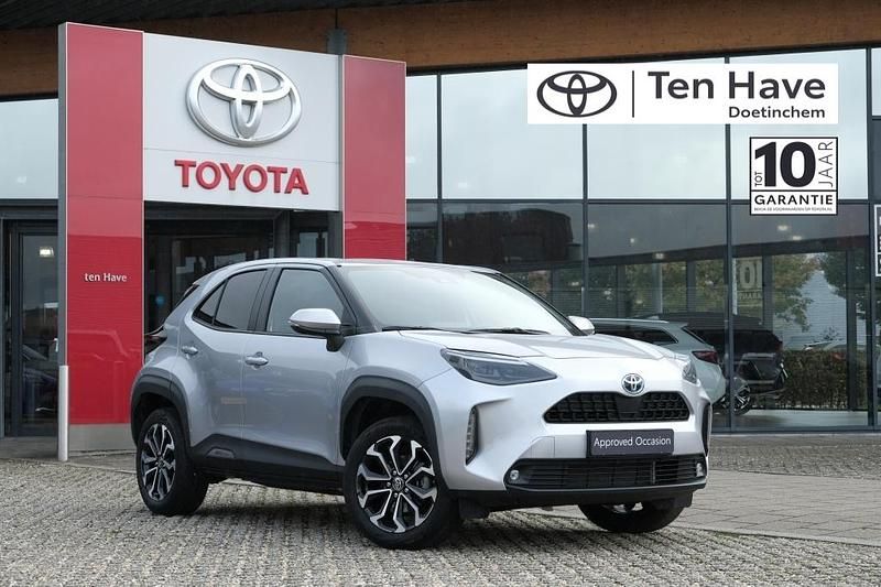 Grijs Gebruikt 2022 Toyota Yaris Edition SUV | € 27.400 (Eerlijke prijs) - Afbeelding 1/4