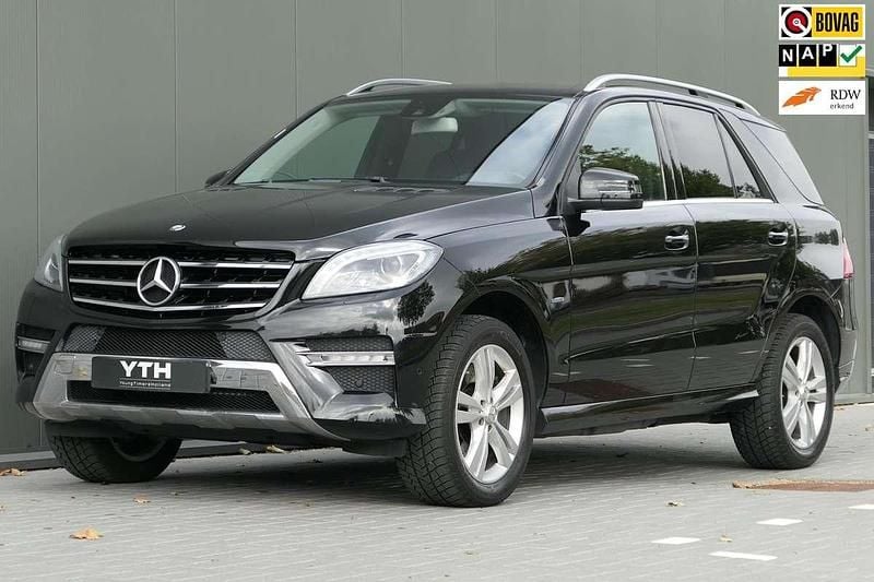 Zwart Gebruikt 2012 Mercedes ML350 AMG SUV | € 21.940 (Eerlijke prijs) - Afbeelding 1/4
