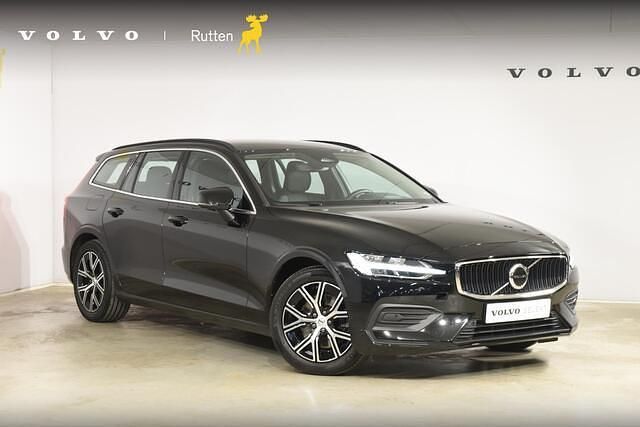 Zwart, metallic lak Gebruikt 2022 Volvo V60 Core Stationwagen | € 32.840 (Iets duurder) - Afbeelding 1/4