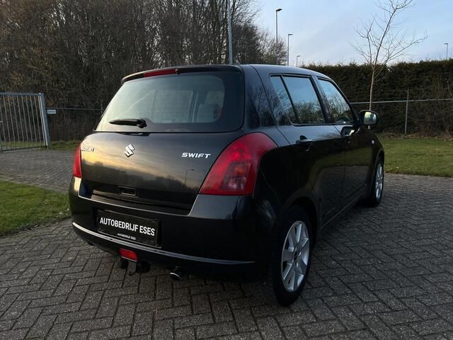 Occasion Suzuki Swift 92 PK (67 kW) 2007 Zwart Hatchback