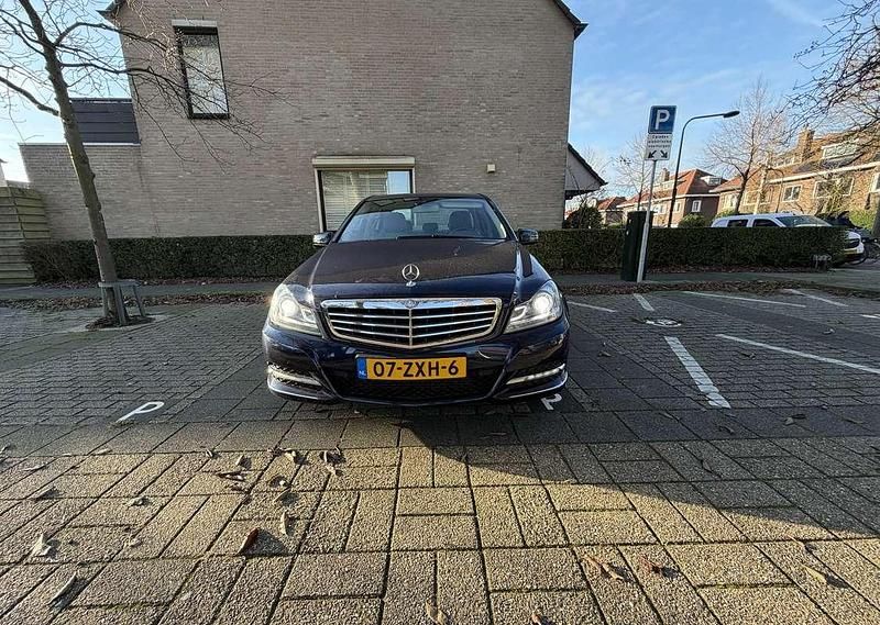 Blauw Occasion 2013 Mercedes C200 Elegance Sedan | € 9.500 (Goede deal) - Afbeelding 1/4