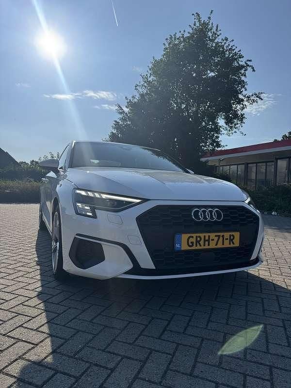 Gebruikt 2021 Audi A3 Sedan | € 24.950 (Goede deal) - Afbeelding 1/4