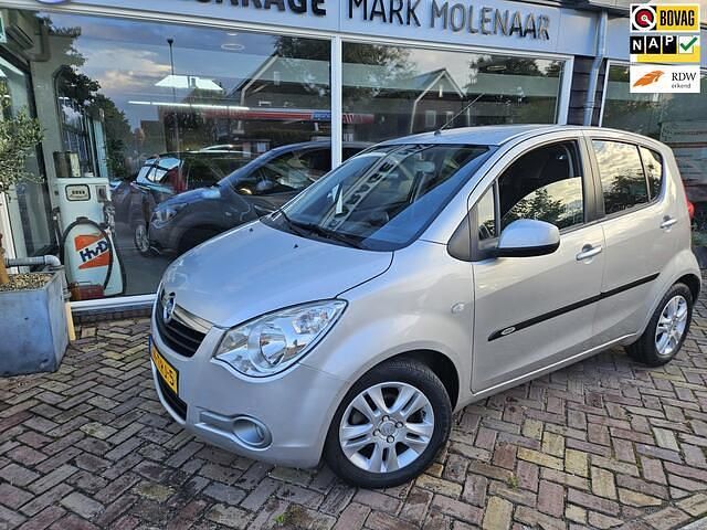Grijs Gebruikt 2012 Opel Agila Edition Hatchback | € 6.450 (Iets duurder) - Afbeelding 1/4