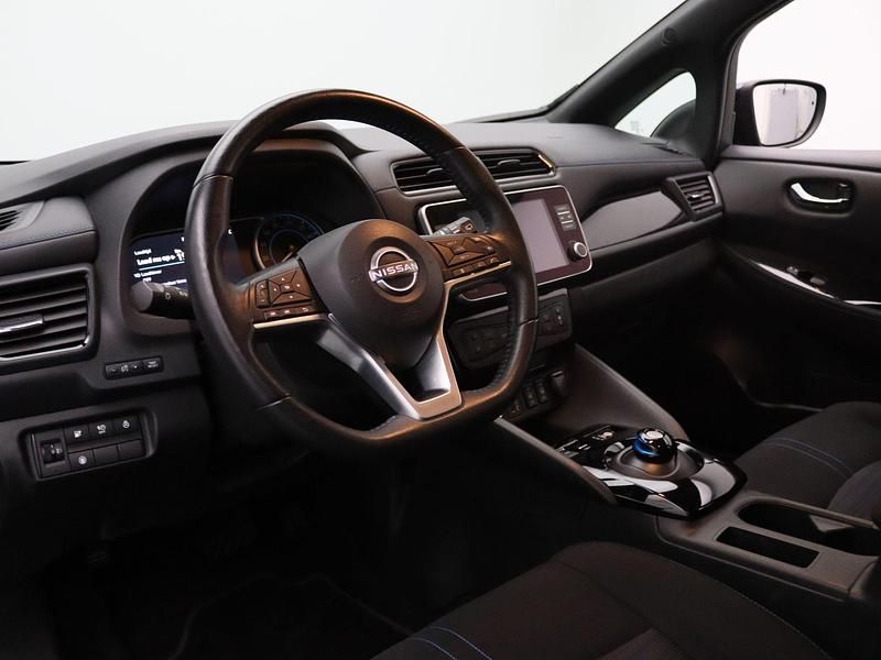 Occasion Nissan Leaf 360º 110 kW (150 PK) 2023 Blauw Hatchback