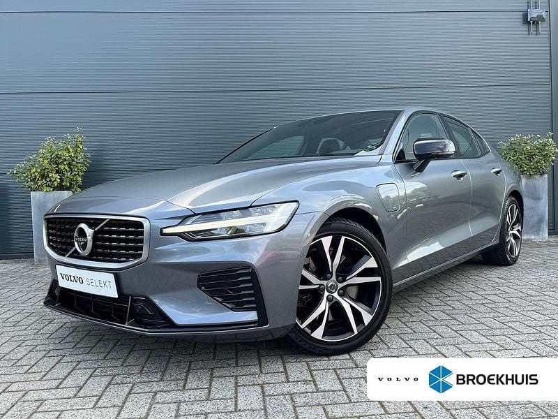 Grijs Gebruikt 2021 Volvo S60 R-Design Sedan | € 33.500 - Afbeelding 1/4